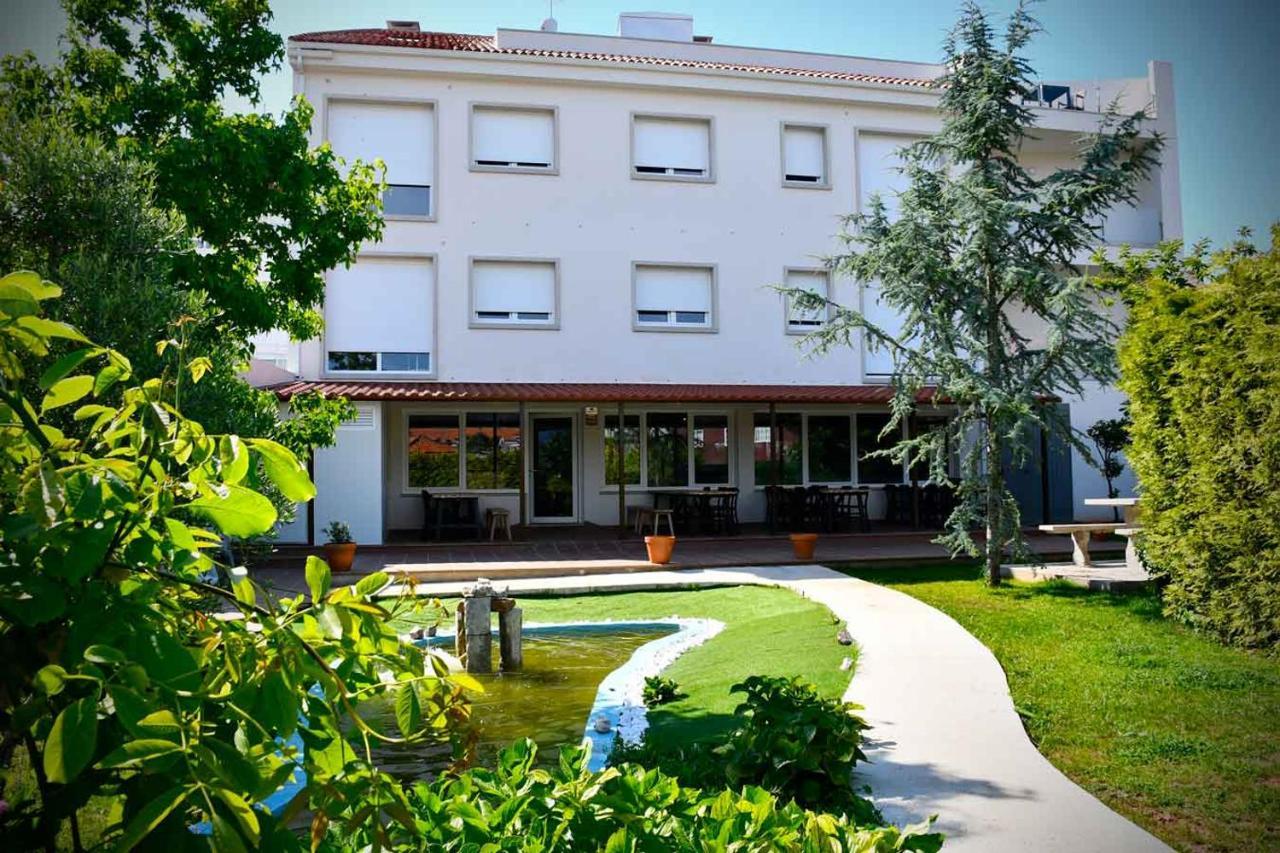 بوبرا دو كارامينيال Pincheiro Apartamentos Turisticos المظهر الخارجي الصورة